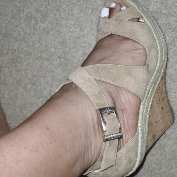 Womans wedge heels - Picture 2 of 2